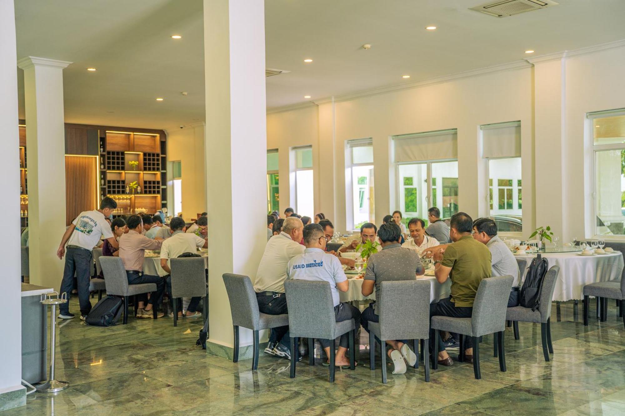 Sangkahak Mith Hotel Кеп Экстерьер фото